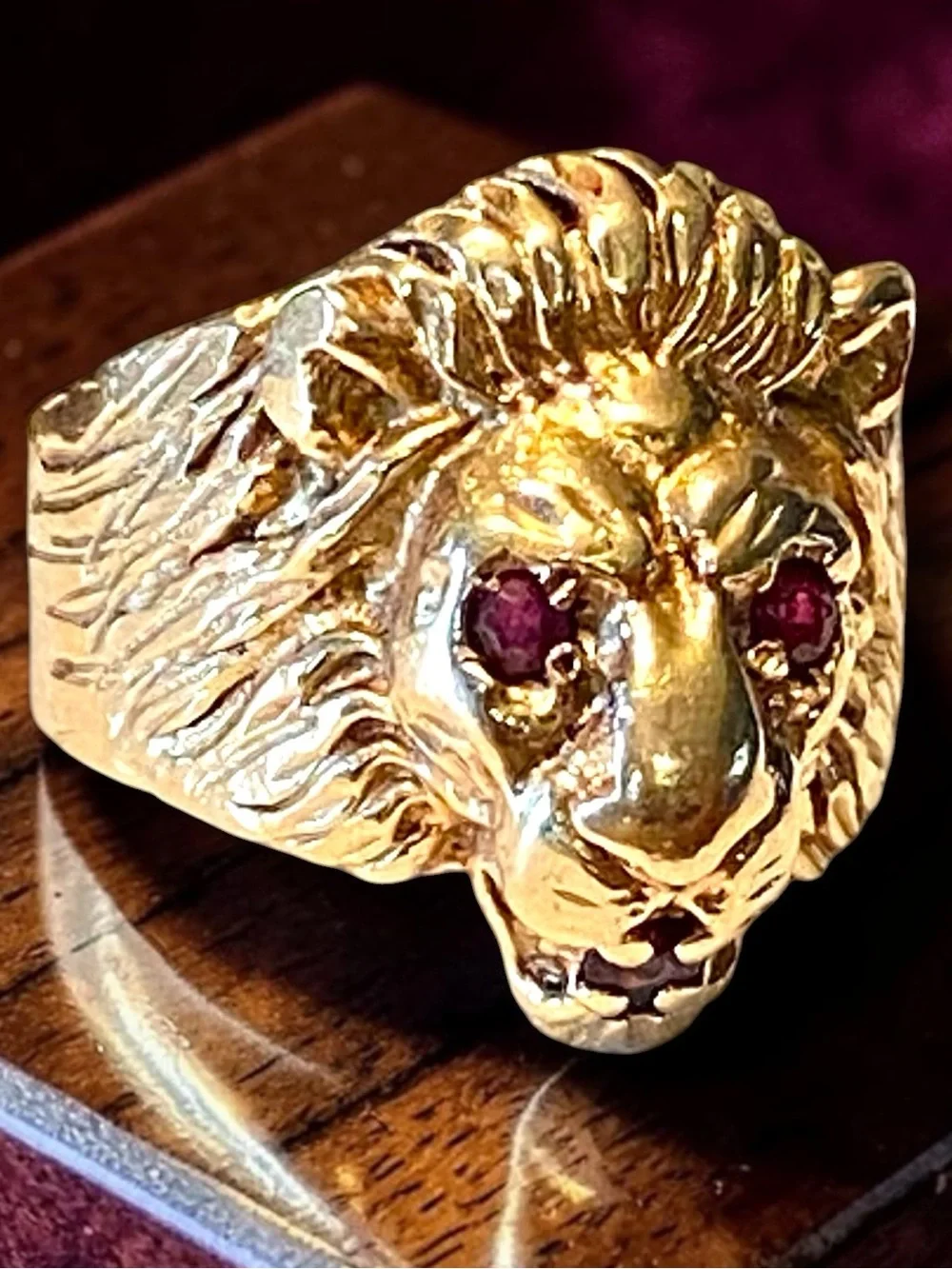 MENS Estate Custom 14k Yellow Gold Ruby Eye LION HEAD Ring Size 9